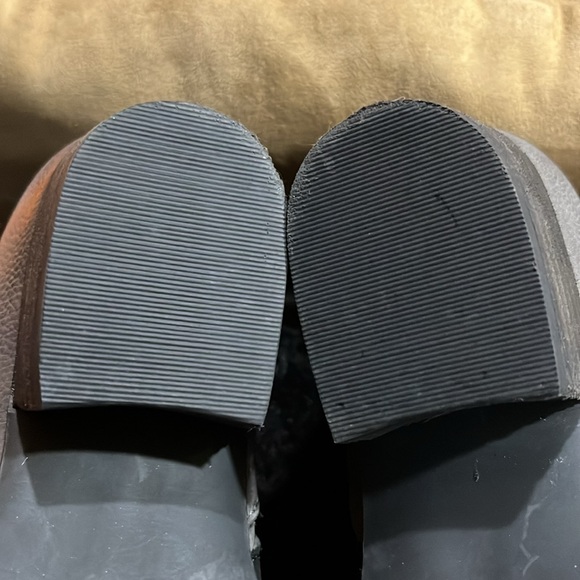 JOURNEE LEATHER COLOR BLOCK ANKLE BOOTS - Picture 5 of 6